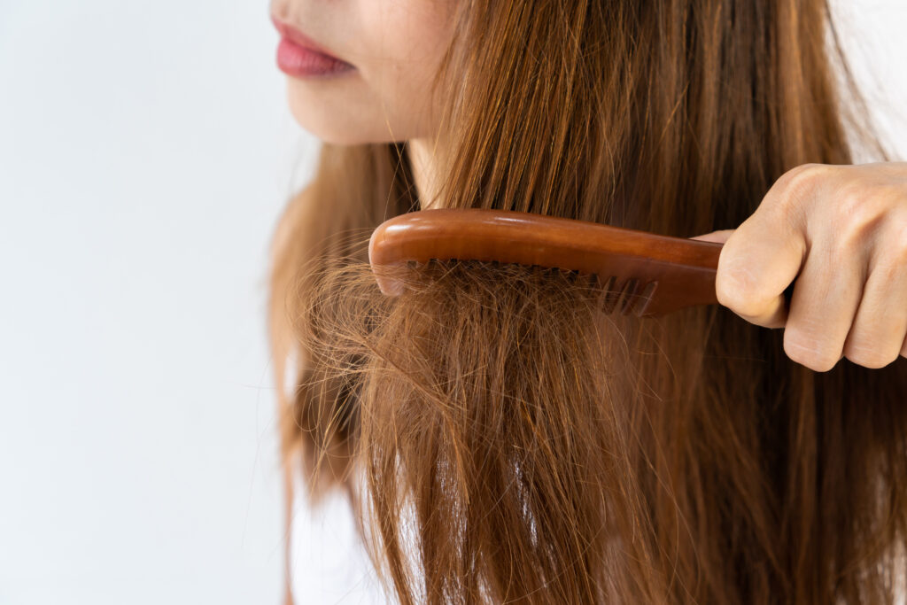 Eau calcaire et cheveux : quels effets et quelles solutions ?